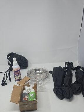 Black Pet Travel Set with Bowls & Spray